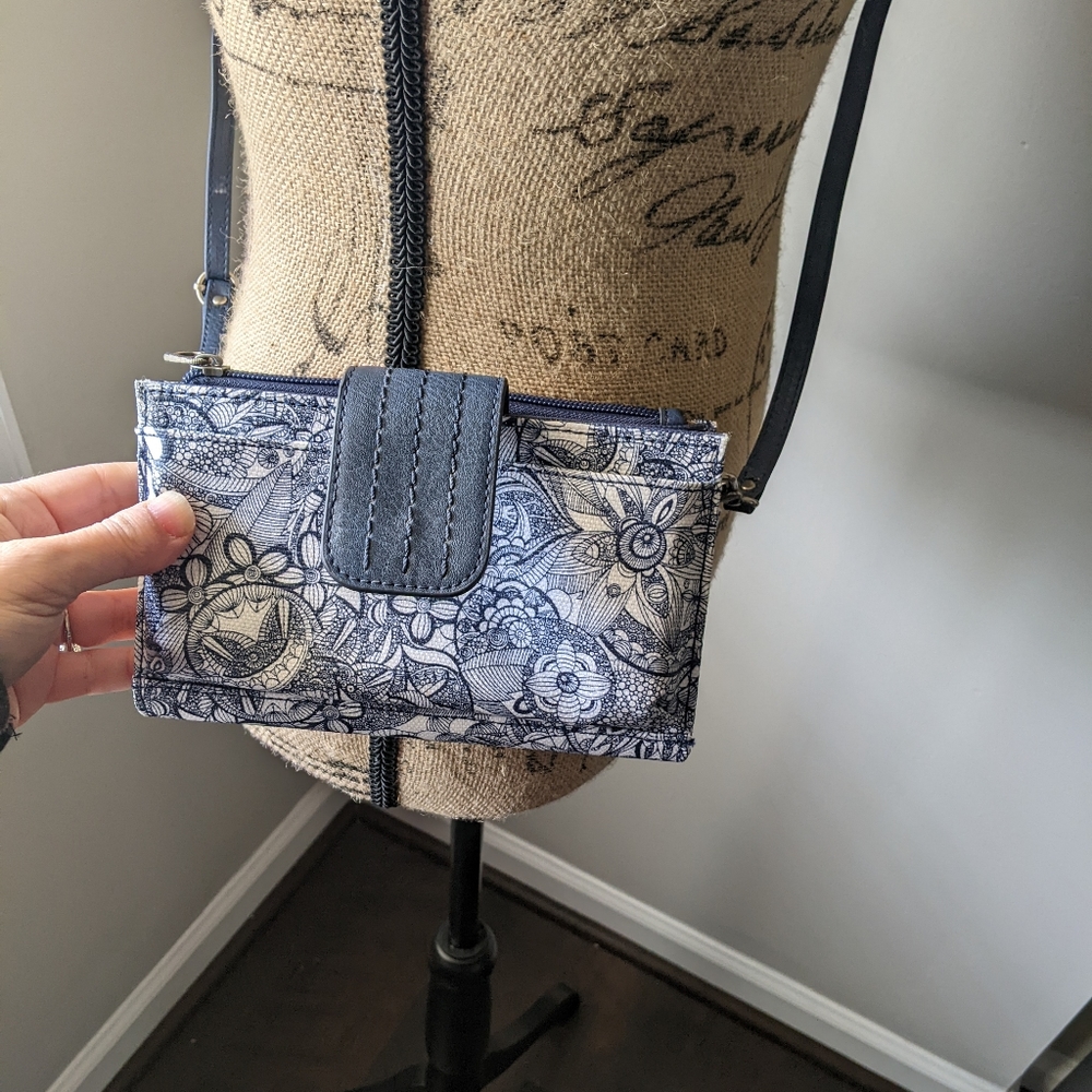 The Sak wallet/purse